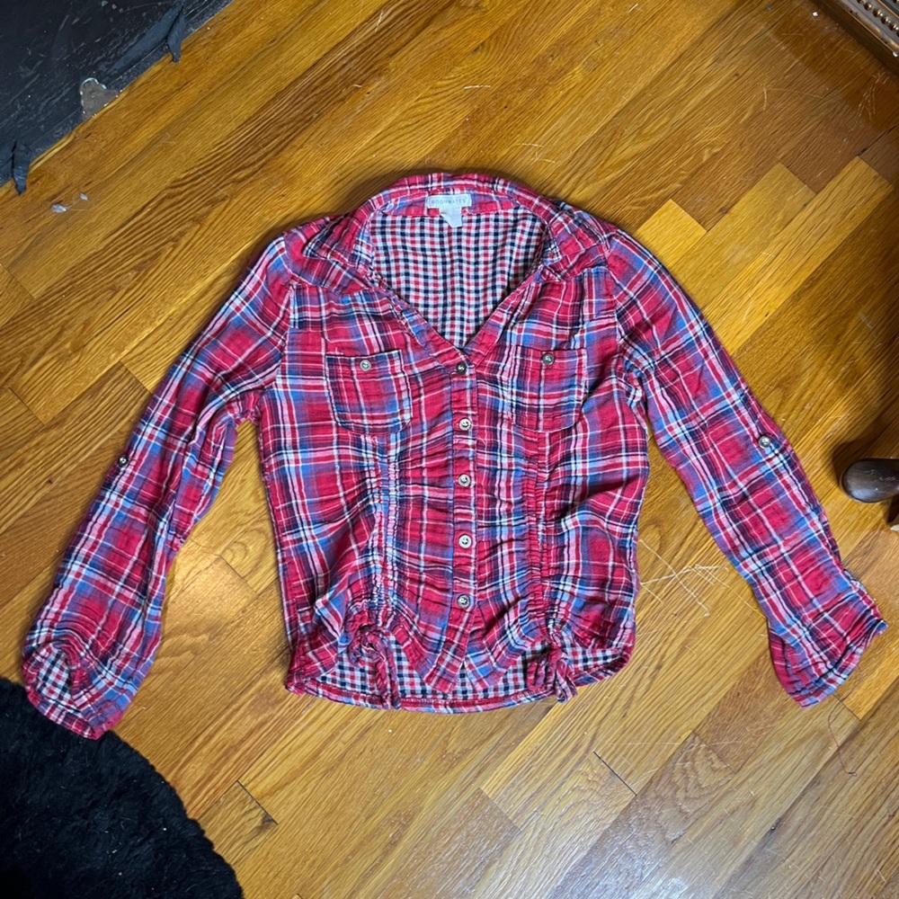 Roommates Red Plaid Ruched Cropped Button Up Shirt